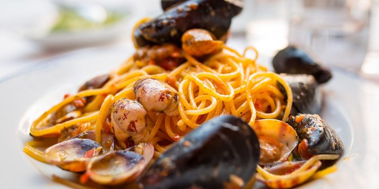 Pasta dish with mussels and oysters.