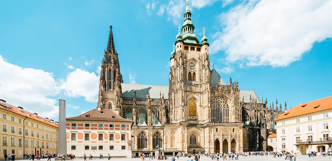 St. Vitus Cathedral and a busy square out front.