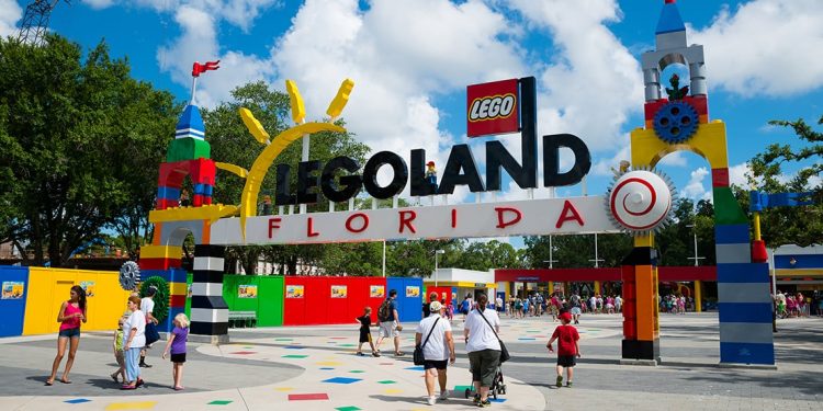 The guests are walking towards the entrance to Legoland Florida