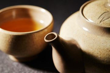 Tea pot and cup