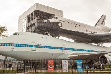 Space Shuttle Independence and Shuttle Carrier Aircraft 905 at the Johnson Space Center in Houston