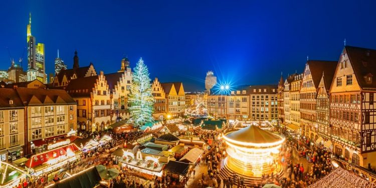 Traditional Christmas market in Frankfurt, Germany